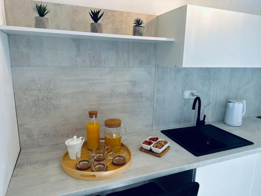 Beautiful Fully Renovated Apartment By The Sea, Large Balcony With Enchanting Views Neum Luaran gambar